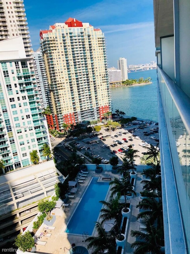 Building Photo - 2 br, 2 bath Condo - 1300 Brickell Bay Dr