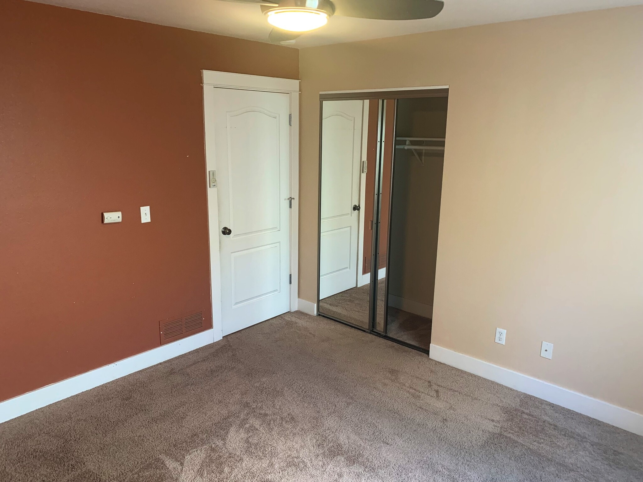 west bedroom - 2569 N County Road 29