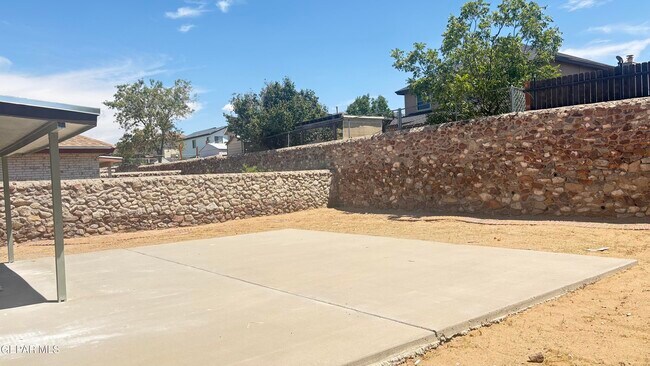 Building Photo - 7740 Luz De Camino Way