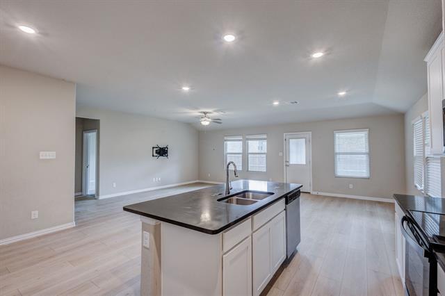 Building Photo - 208 Fieldstone Dr