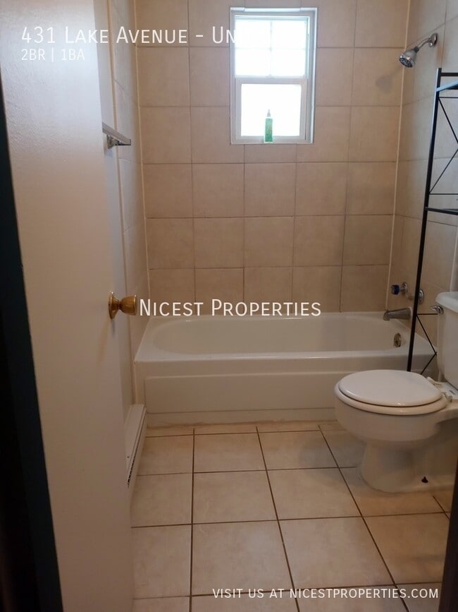 Building Photo - 431 Lake Ave