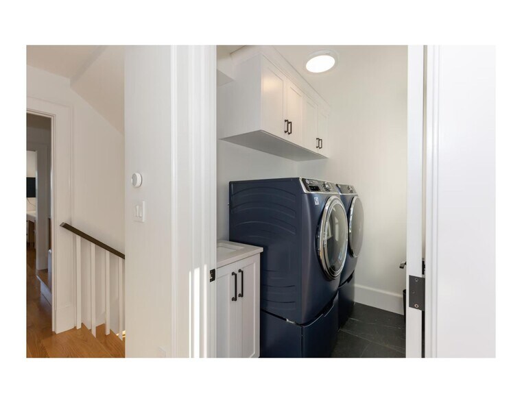 Building Photo - 153 Bayside Rd