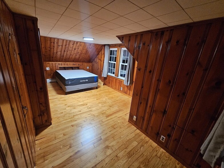 Building Photo - 517 Salmon Falls Rd