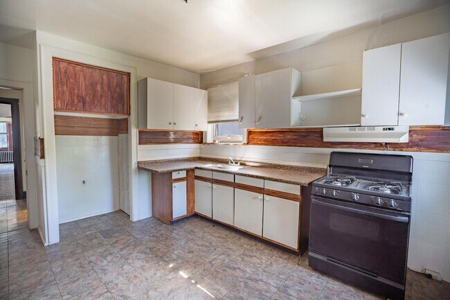 Building Photo - 4641 Penrose St