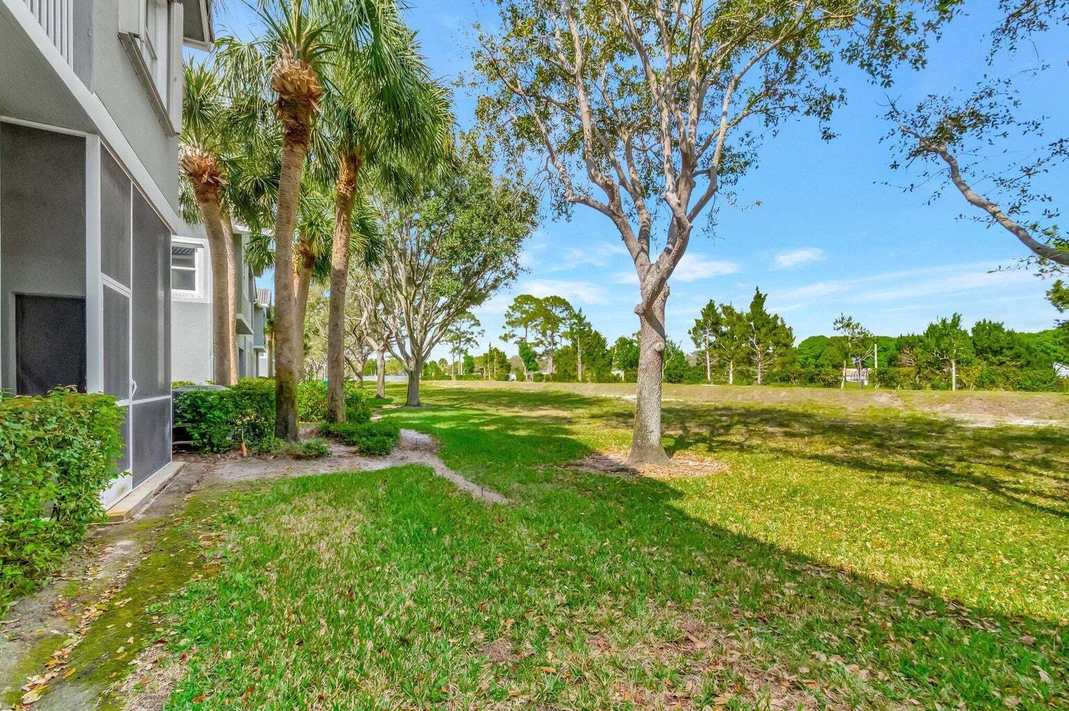 Building Photo - 3070 Grandiflora Dr