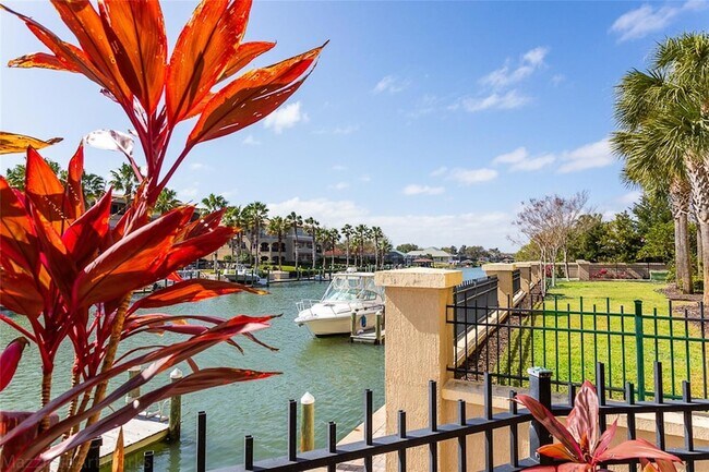 Building Photo - 300 Bella Harbor Ct