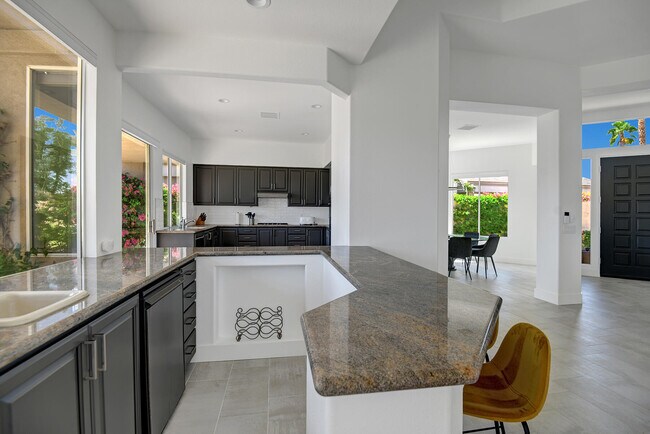 Building Photo - 189 White Horse Trail