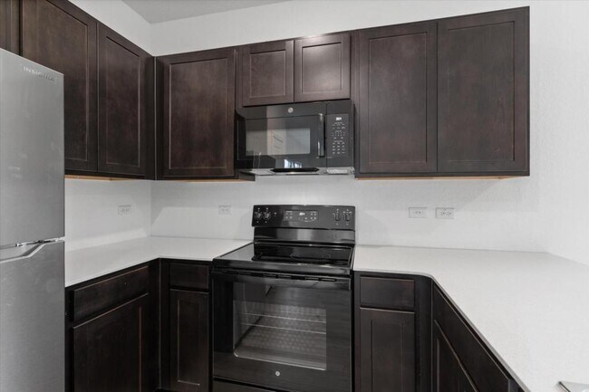 Building Photo - 301 Freshwater Dr