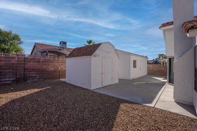 Building Photo - 7045 Sawtooth Dr
