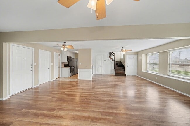 Building Photo - 6925 Calender Rd