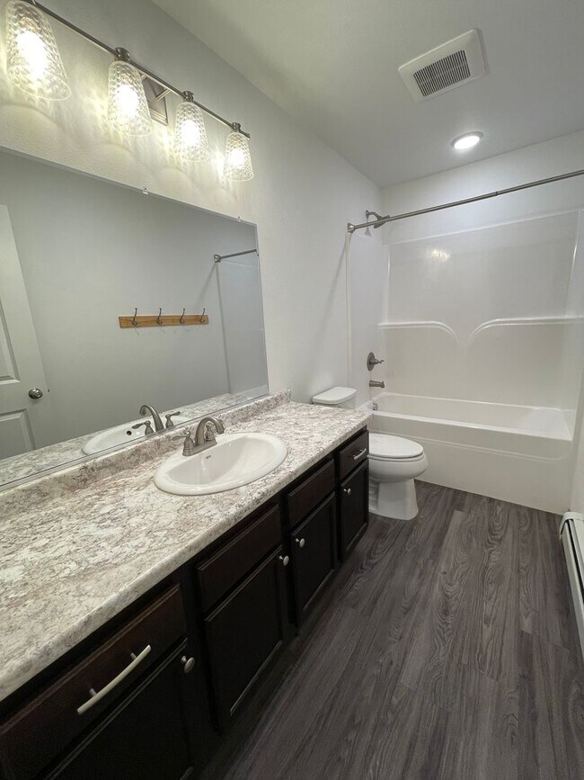 Building Photo - War Eagle Ct. (2690)