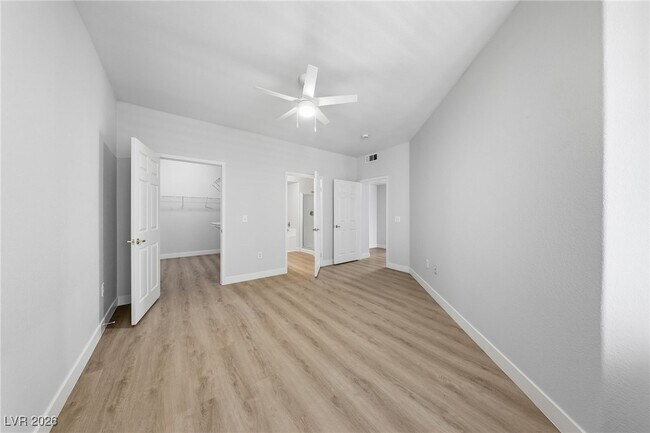 Building Photo - 10001 Peace Way