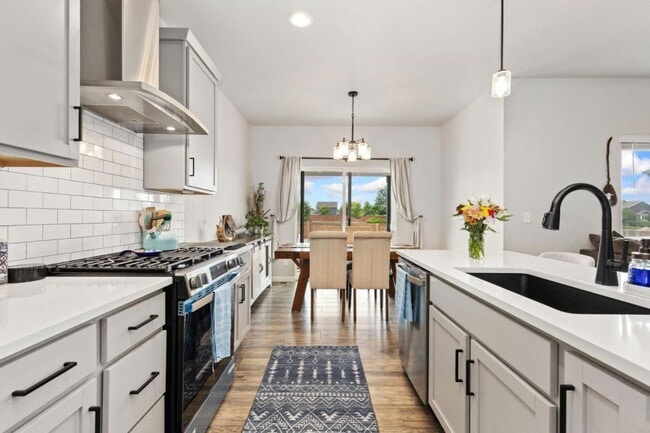 Building Photo - 1495 S Plumeria Dr