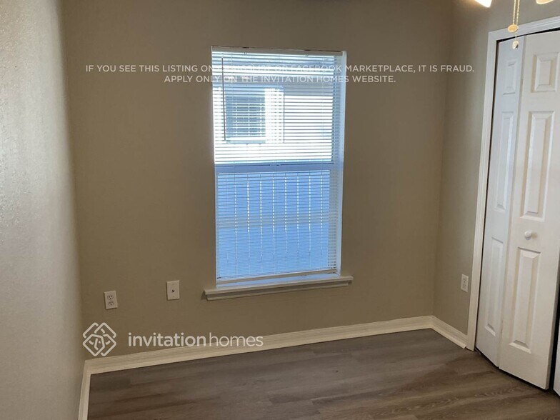 Building Photo - 1014 Heron Ct