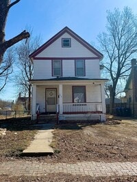 Building Photo - Single Family Home