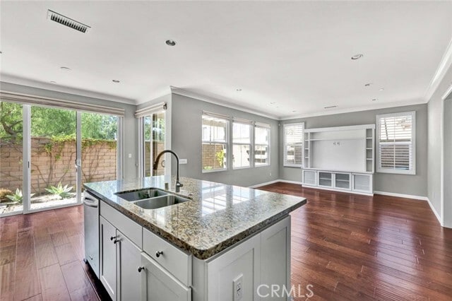 Building Photo - 115 Rodeo