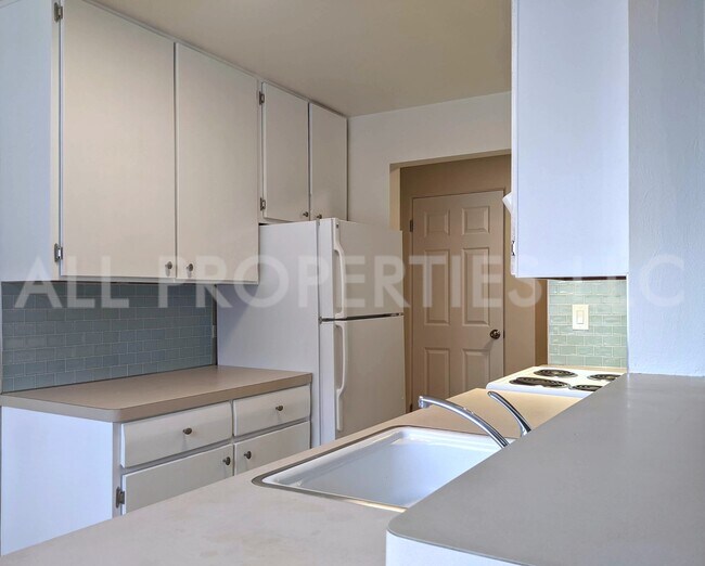 Building Photo - 1200 Emerson St