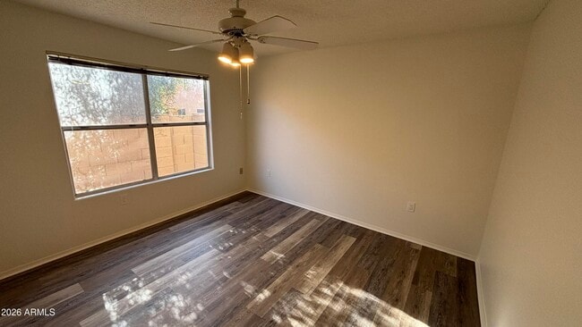 Building Photo - 11213 E Mercer Ln