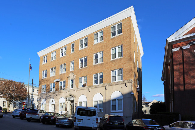 Primary Photo - Country Court Apartments