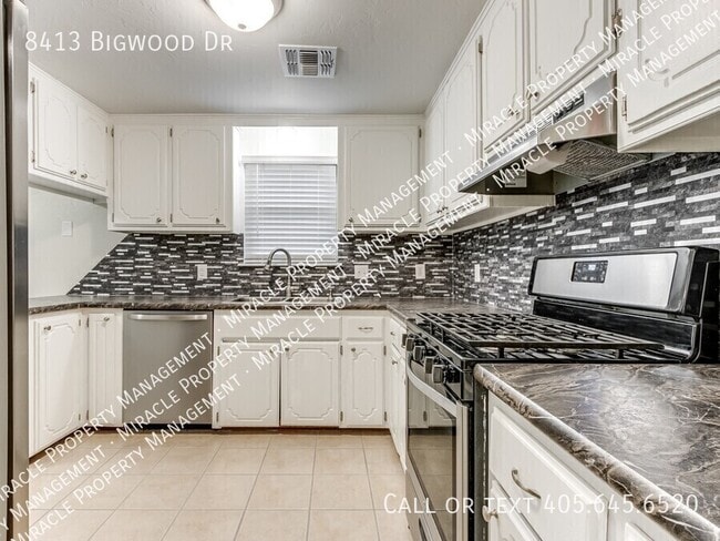 Building Photo - 8413 Bigwood Dr