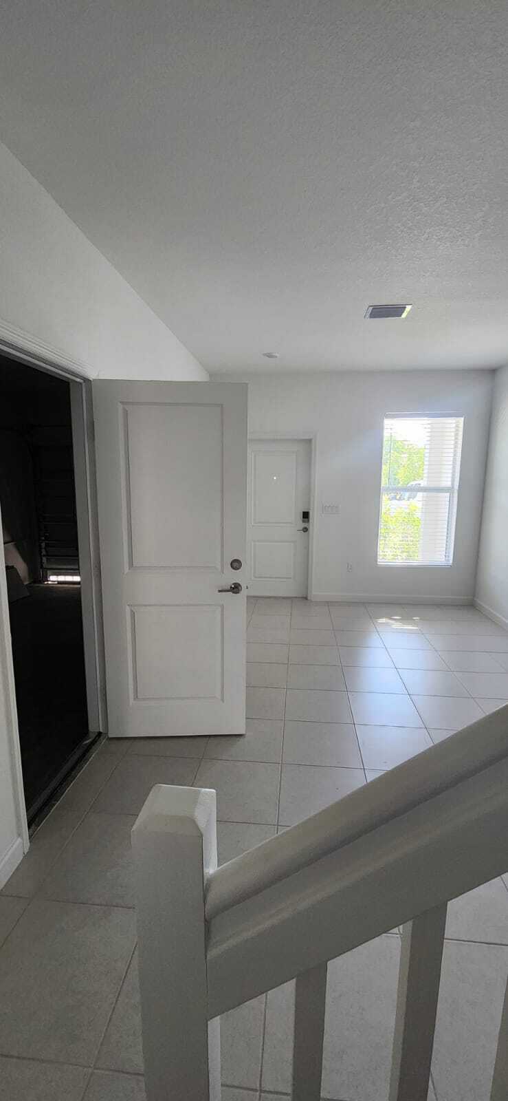 Building Photo - 105 SW 184th Pl