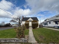 Building Photo - Beautiful 5-Bed, 2.5-Bath Home in the Heart of Spokane
