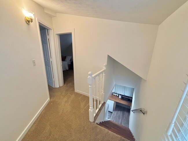 Building Photo - Furnished 2bd | Free internet 1 year!