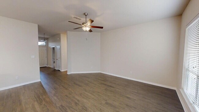Building Photo - "Charming 3-Bedroom Home in Temple with Modern Granite Touches!"