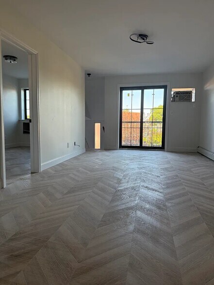 Building Photo - 3622 195th St