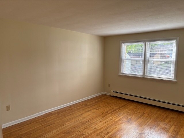 Building Photo - 502 Klein Ave