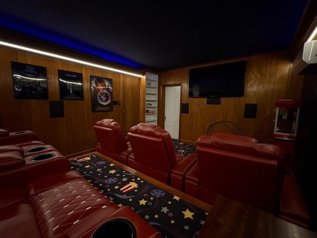 Building Photo - 337 ME-133