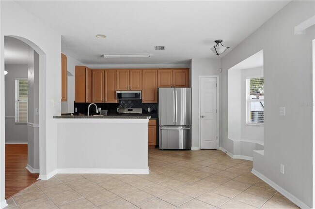 Building Photo - 10215 Lakeside Vista Dr