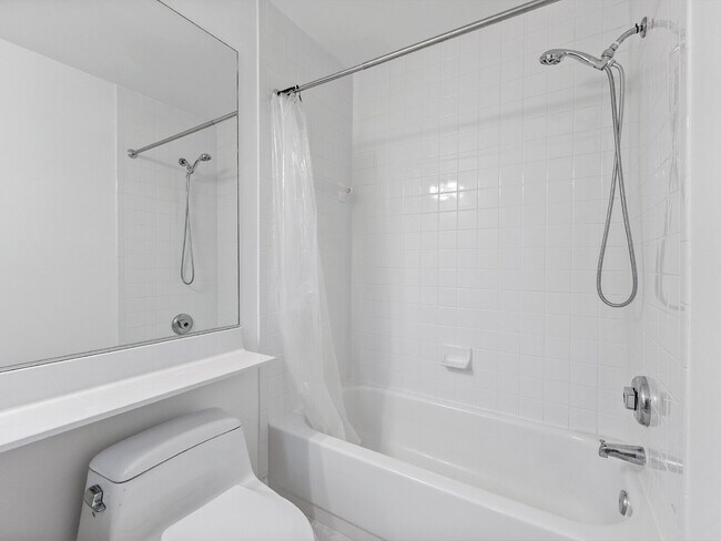 Building Photo - "Spacious 3-Bedroom Townhouse Retreat with...