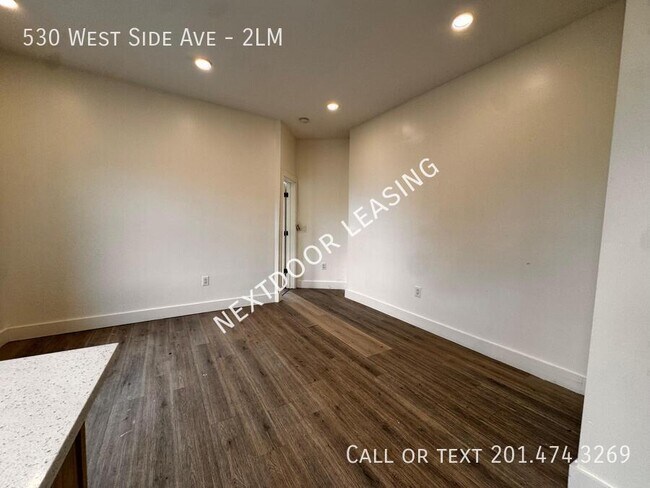 Building Photo - 530 West Side Ave