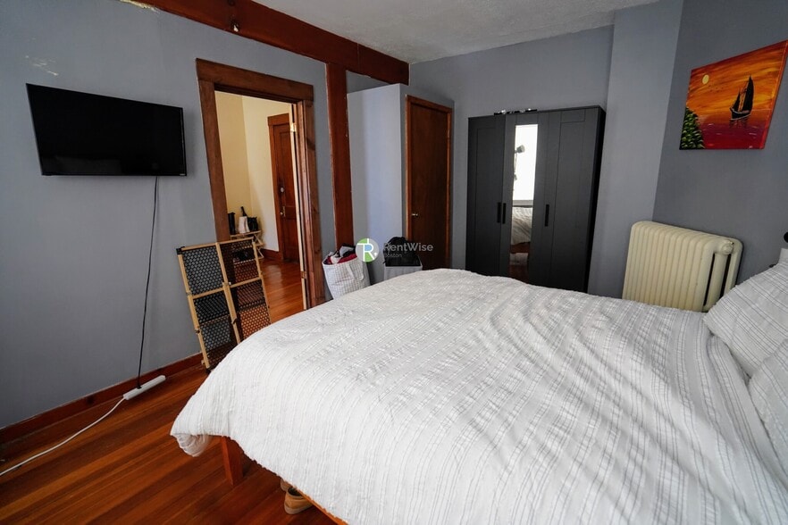 Building Photo - 15 Sumner St