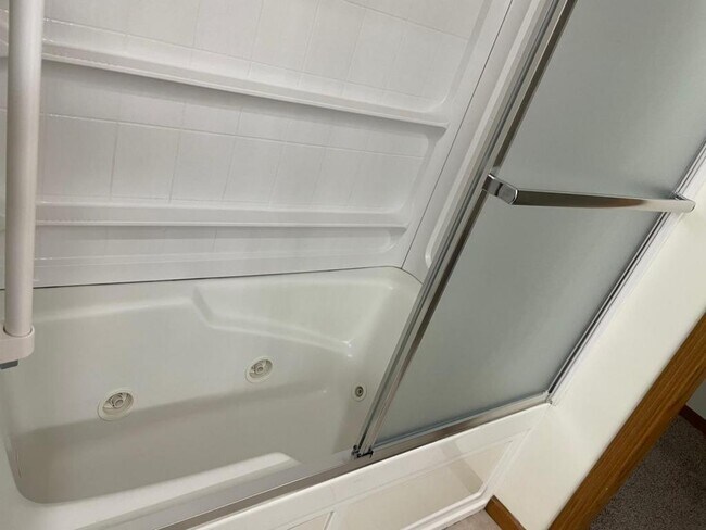 Building Photo - 640 Angel Court