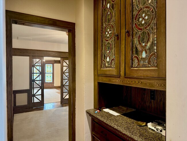 Building Photo - 2723-25-25A N Downer