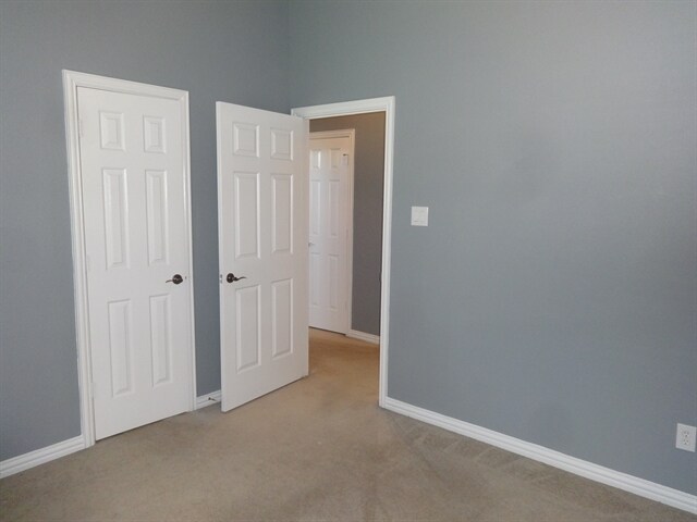 Building Photo - 500 Hidden Meadow Ct