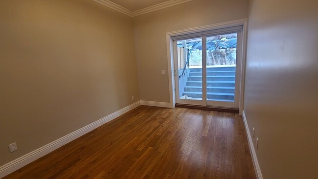 Building Photo - Updated top of the line Edwardian House in...
