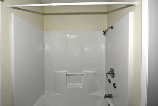 Building Photo - 3410 Ridge Ash