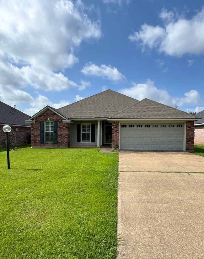 Building Photo - North Bossier Beauty