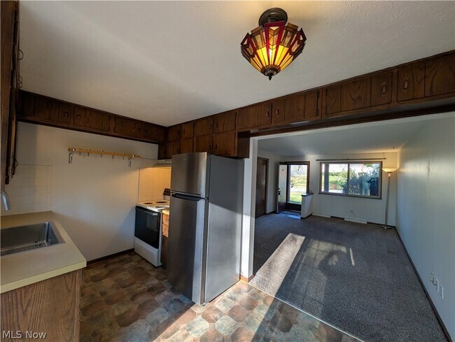 Building Photo - 3792 Baumberger Rd