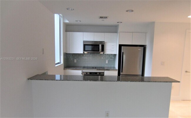 Building Photo - 1050 Brickell Ave