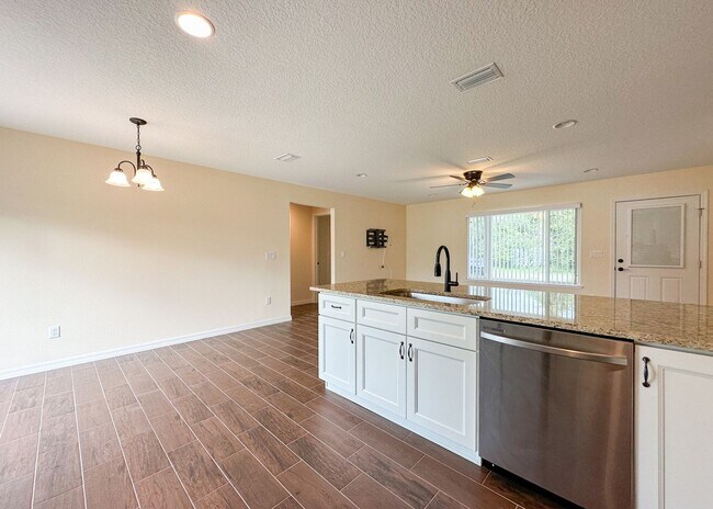 Building Photo - 2680 SW 156th Ln