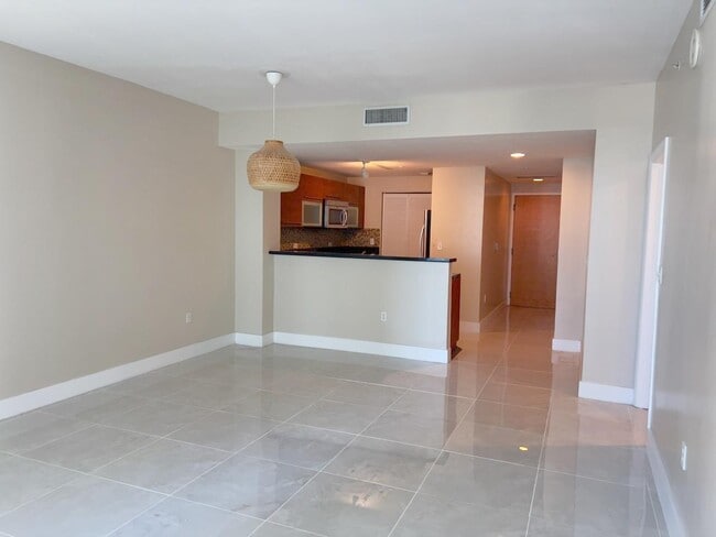 Building Photo - 253 NE 2nd St