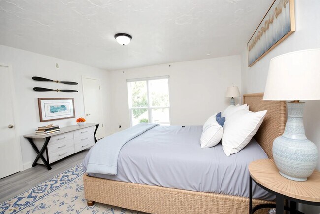 Building Photo - 13507 White Cliff Dr