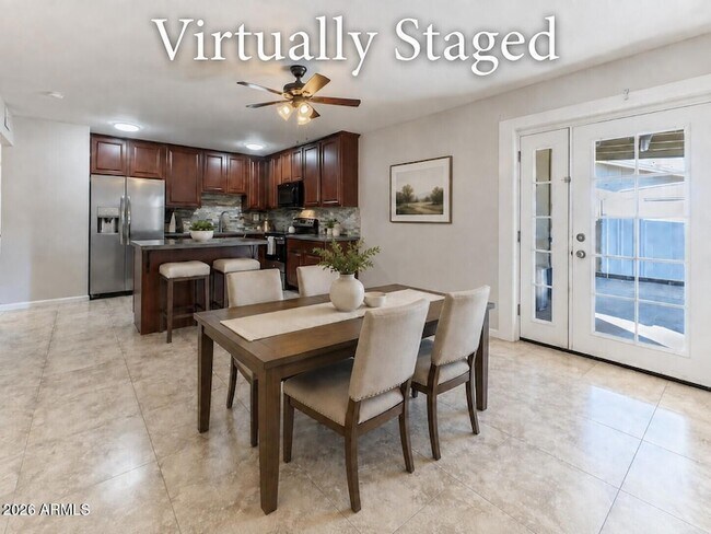 Building Photo - 1611 E El Parque Dr