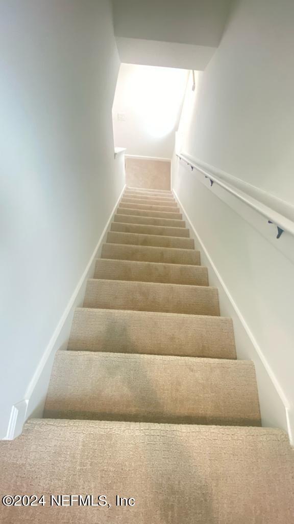 Building Photo - 18 Mellowood Ln