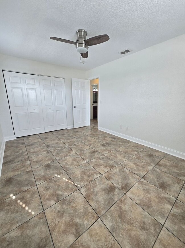 Building Photo - Beautiful 2/1 Condo for Rent - Ask About Free Rent Special - Come See Today!!