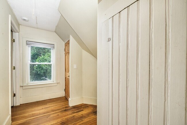 Building Photo - 14-16 Edith Ave-